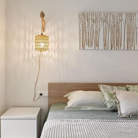 Beautiful 3 Bed Stylish & Cozy Apartment - Susanna Suite Михас Экстерьер фото